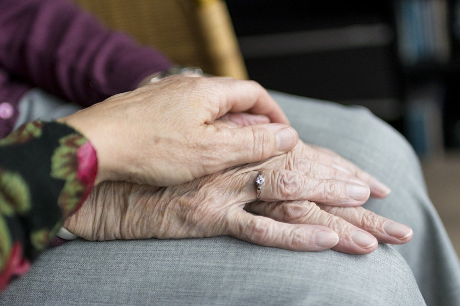9 consigli per fornire cure migliori alla persona amata con demenza